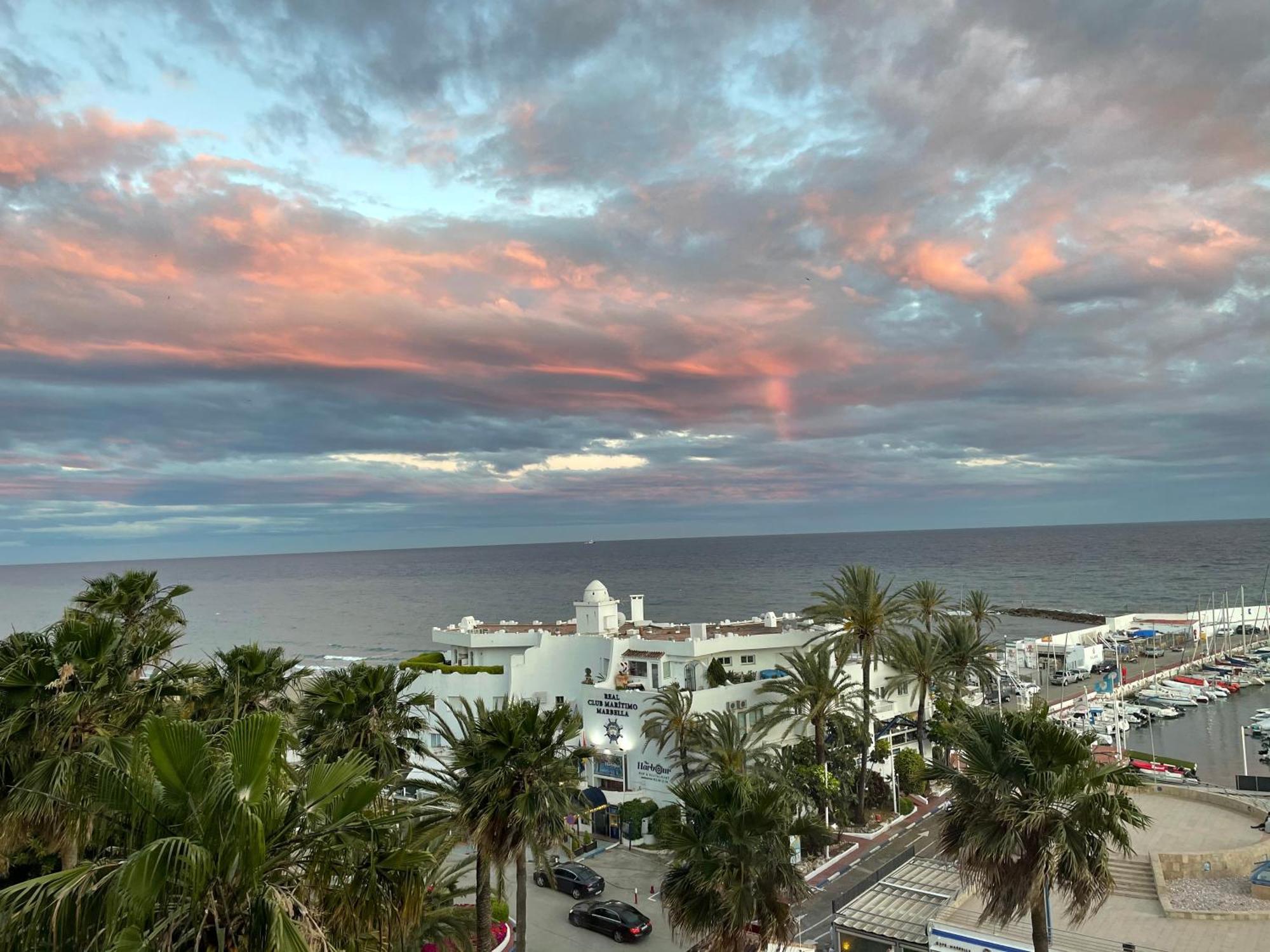 Apartamento Precioso Marbella Paseo Maritimo Luaran gambar