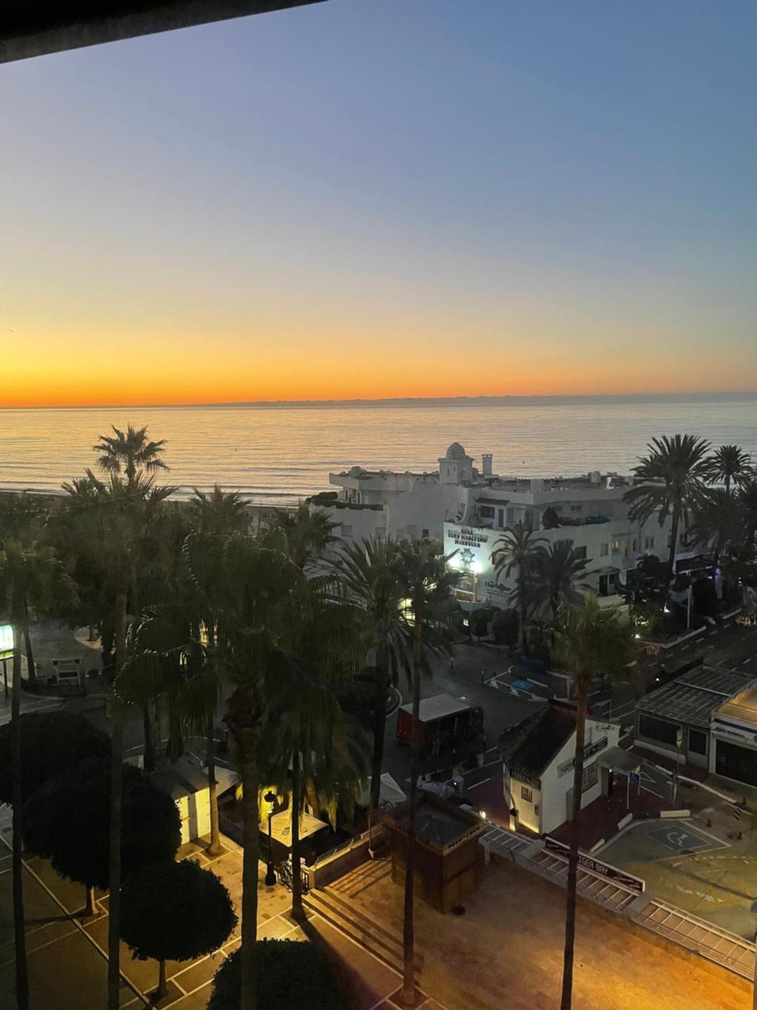 Apartamento Precioso Marbella Paseo Maritimo Luaran gambar